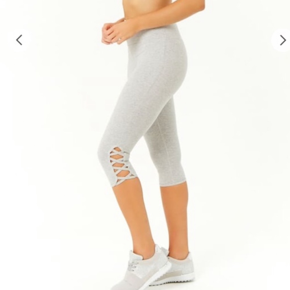 Cropped lace up legging